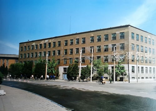 80年代初的沈阳老照片 承载着历史伤痛的日据建筑