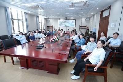 自动化系检测与电子技术研究所、实验教学中心举办“流金岁月,感恩有你 杨耕老师荣休会”